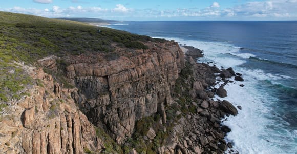 From Perth: 2-Day Margaret River Wine, Coast & Cave Tour