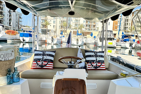 Marina Del Rey: Boat Cruise w/Wine & Charcuterie or Dinner Wine and Charcuterie Option