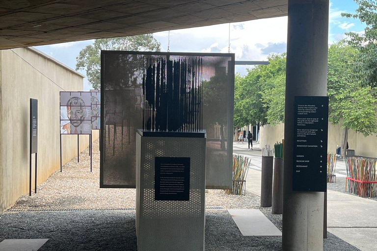 Johannesburg: Apartheid Museum Guided Experience Private Tour Rate