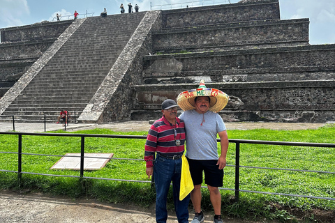 PRIVÉTOUR IN TEOTIHUACAN EN GUADALUPE BASILIEK