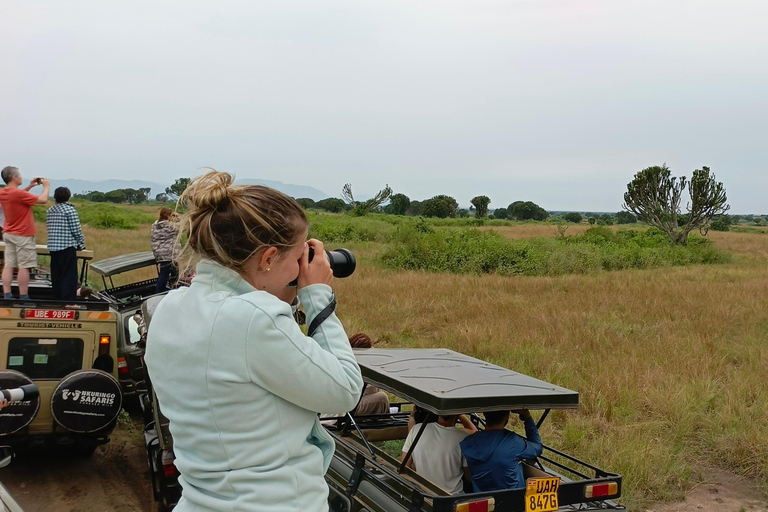 Kampala: 3-Day Queen Elizabeth National Park Safari Tour