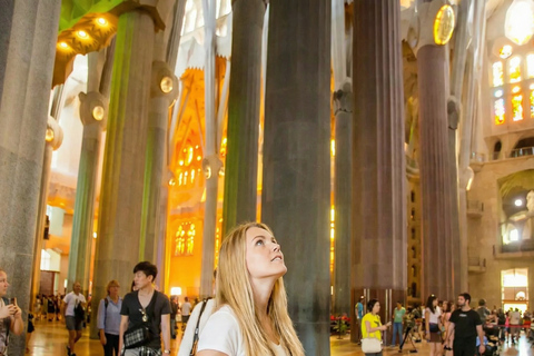 Barcelona: Sagrada Familia Skip-the-Line Guided Tour