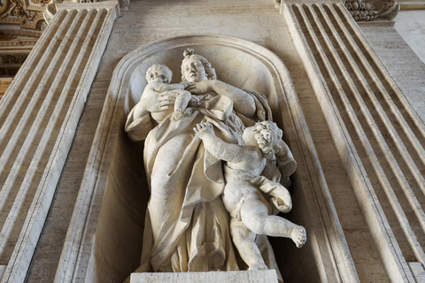 Rome: St. Peter’s Basilica & Underground Tombs Tour Group Tour in French