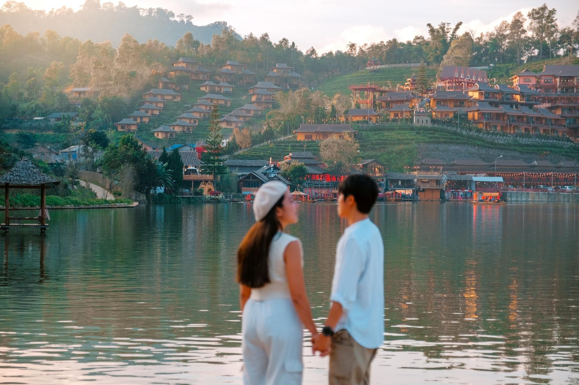 Von Pai aus: Private Mae Hong Son Highlights Auto Tour