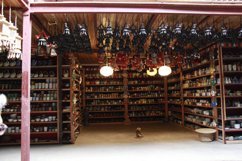 Katmandou : art de l&#039;argile à Bhaktapur, déjeuner népalais et musique folkloriqueParticipez (groupe de 2 personnes ou plus)