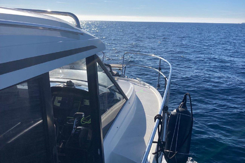 Alicante: Private Yacht Cruise with Drinks