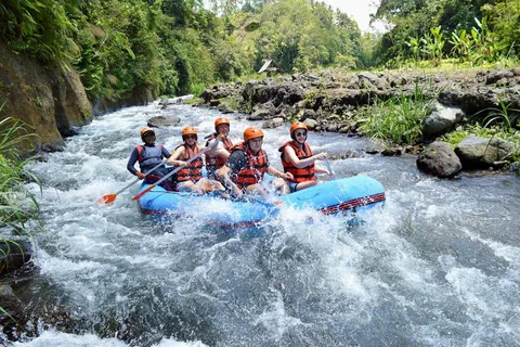 Rafting sur la rivière Telaga Waja avec déjeuner