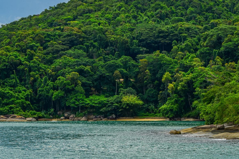 Paraty: Exclusive North Route Poseidon Boat Tour
