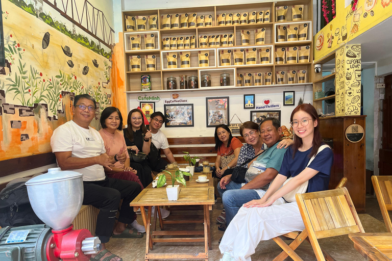 Hanói: Excursão a pé com comida de rua do Guia MichelinTour gastronómico Michelin com visita à rua do comboio