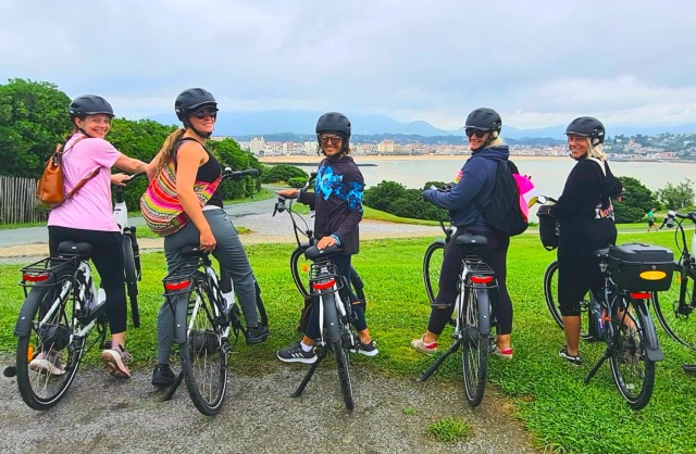 Visit E-bike Guided Tour Southern Coast in Biarritz, Francia