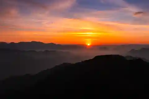 Rishikesh: Kunjapuri Temple Sunrise Trek