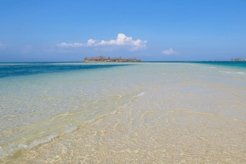 Lombok: Pink Beach and Snorkeling Trip With Lunch Lombok: Pink Beach and Snorkeling Trip With Lunch