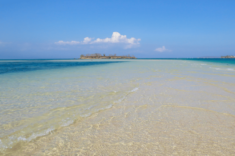 Lombok: Pink Beach and Snorkeling Trip With Lunch Lombok: Pink Beach and Snorkeling Trip With Lunch