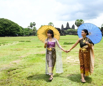Khmer Traditional Custom Dressing Tour at Angkor Wat