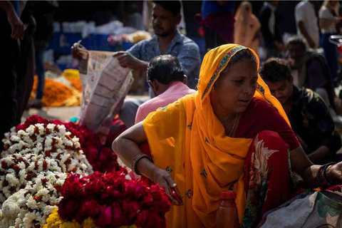 Från Jaipur : Morgonsoluppgång med Jaipur Flower Market TourTur med bil och förare med guide och entrébiljetter till monument