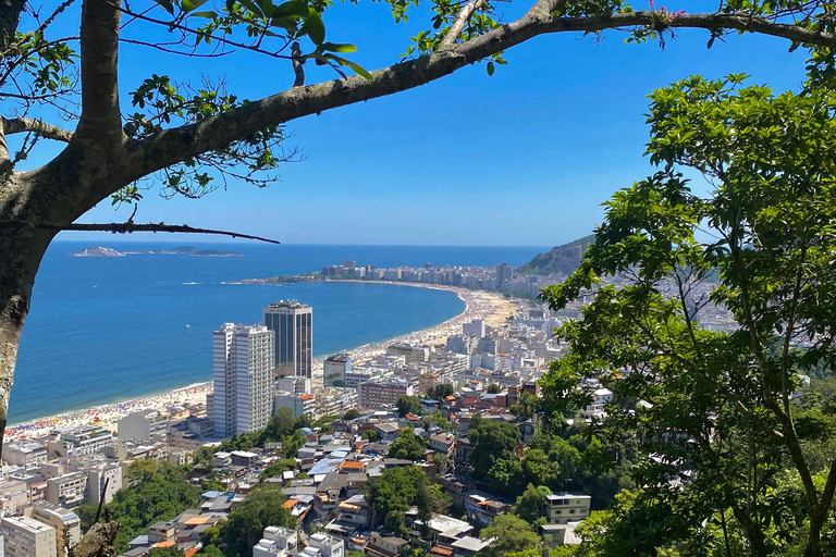 Walking tour + Trail Favelas Babilônia and Chapéu Mangueira Favela Tour + Trilha Morro da Babilônia