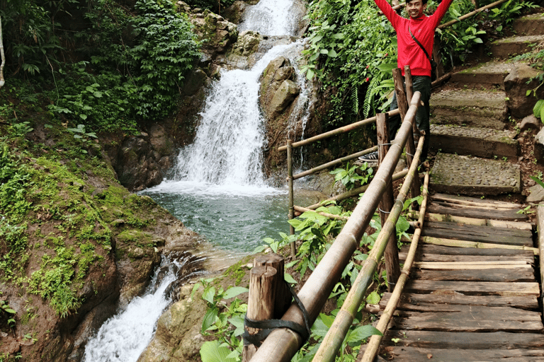 Yogyakarta: Hidden Paradise of Yogyakarta Waterfall & Swim Hidden Paradise & Natural Adventures–Transport Fee Separate