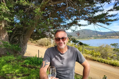 Signature Wine Tour - Hobart & SE Tasmania
