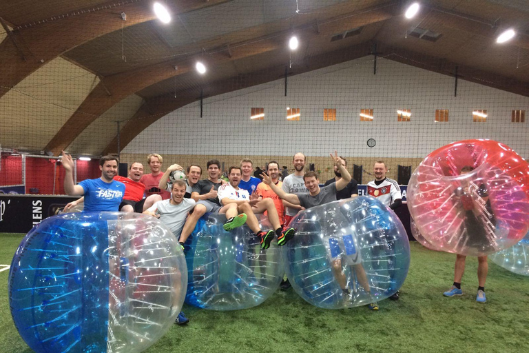 Fútbol burbuja en Hamburgo, cerca de la ciudad (en césped artificial cubierto)Bubble Football en Hamburgo, cerca de la ciudad (en césped artificial cubierto)