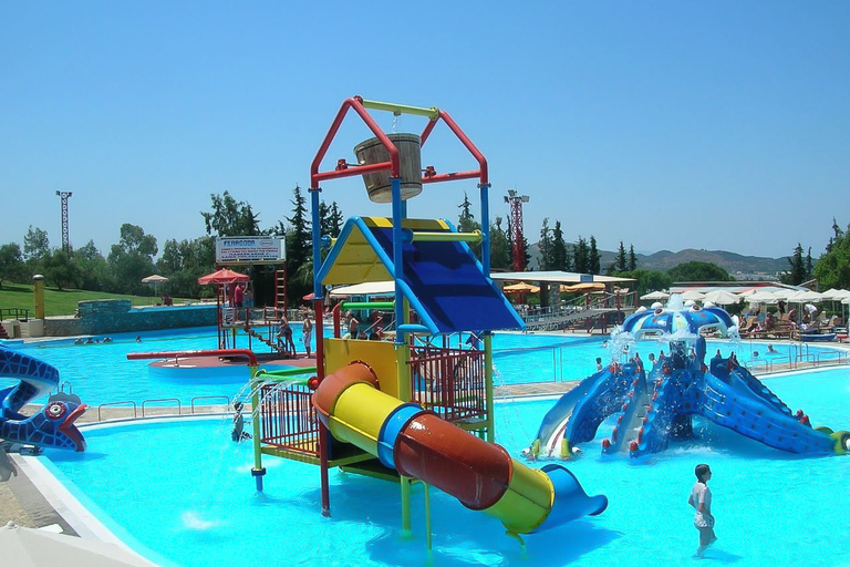 Von Chania oder Rethymno: Limnoupolis Water Park TripEintrittskarte für den Wasserpark mit Mittagessen - kein Hoteltransfer