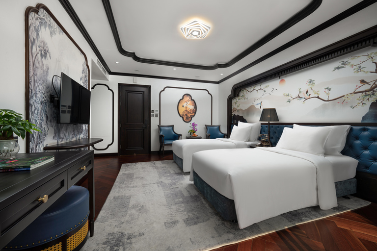 Catherine 2D1N Cruise: Ha Long Bay with Sung Sot & Ti Top Premier Suite of Catherine Cruise from Halong