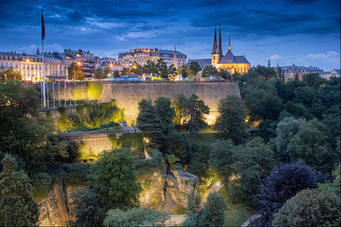 Excursión de un día a Luxemburgo desde BruselasCoche de lujo