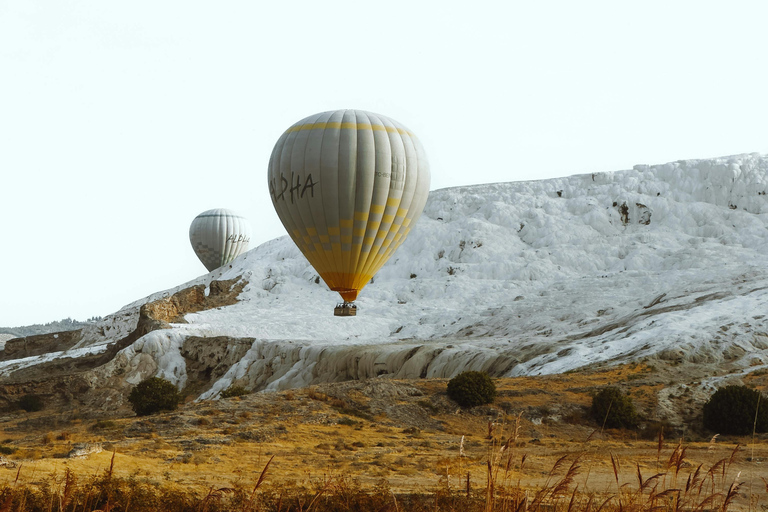 Pamukkale/Cappadoce : vol en montgolfière / transfert à l&#039;hôtelPamukkale : Vol en montgolfière avec petit-déjeuner et certificat inclus