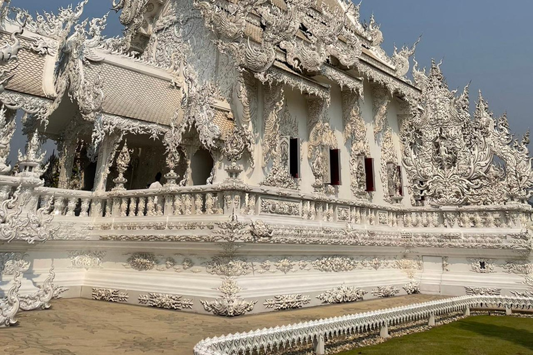 Private trip Chiang Rai Day trip, White Temple, Blue temple