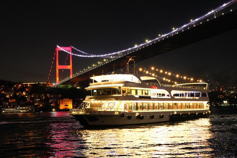 Bosporus cruise met diner, drankjes zonder limiet, transfers