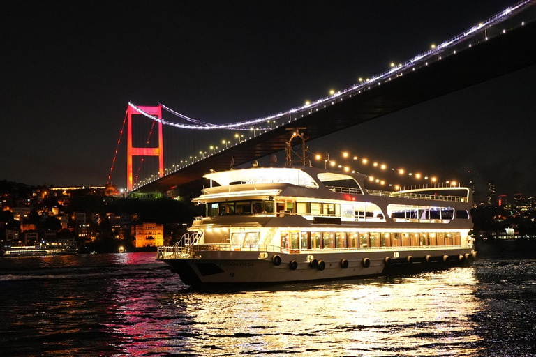 Croisière sur le Bosphore avec dîner, boissons non limitées, transferts