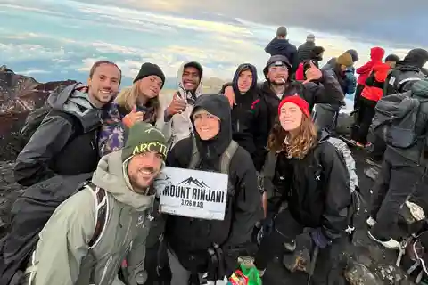 oke Rinjani 2-Day Summit Trek – Hike to the Top (3726mdpl)