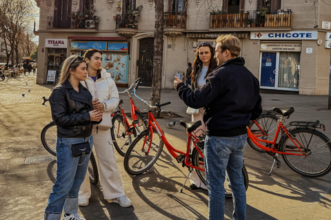Barcelone : visite à vélo ou en vélo électrique, sites incontournables et anecdotes localesVisite privée