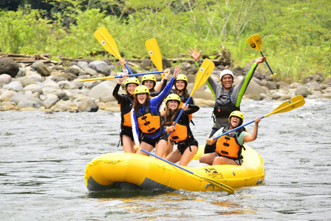Yogyakarta: Merapi-Wanderung und Rafting-Tour auf dem EloYogyakarta: Merapi-Trekking und Rafting auf dem Elo
