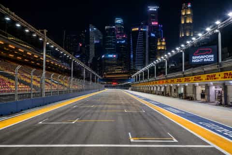 Singapore: Marina Bay Street Circuit Guided Walking Tour - Image 3