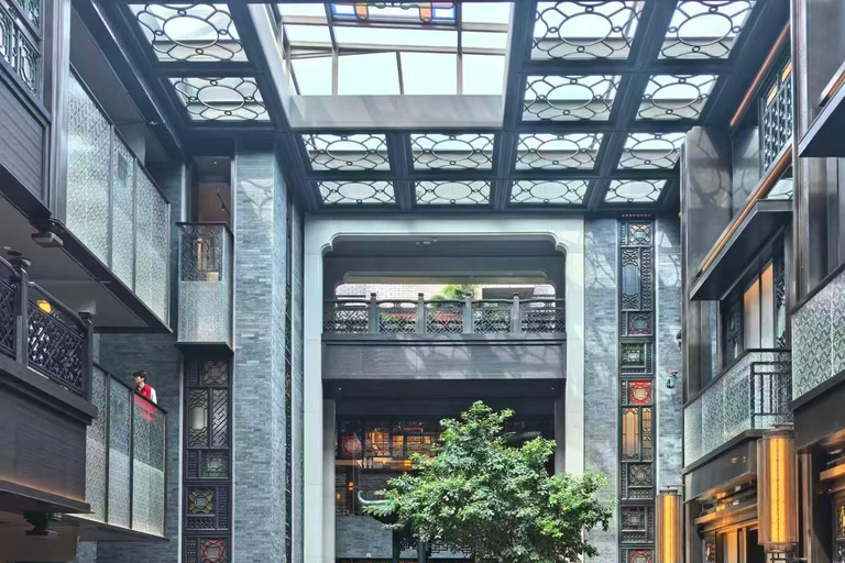 Guangzhou: Authentic Restaurant, Unforgettable Sightseeing