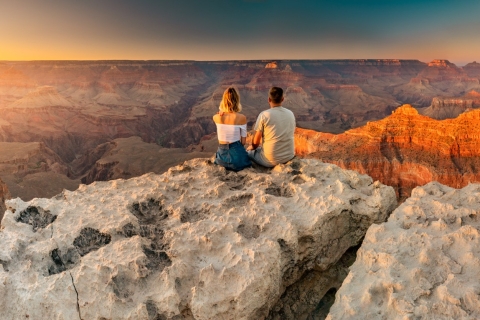 De Sedona: excursion d'une journée au coucher du soleil dans le Grand Canyon