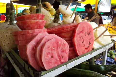 Para paladares curiosos: degustación guiada de frutas exóticas en Panamá.Para paladares curiosos: degustación guiada de frutas exóticas en Panamá