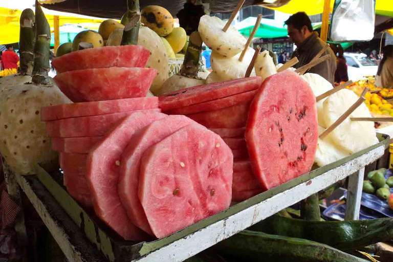Para paladares curiosos: degustación guiada de frutas exóticas en Panamá.Para paladares curiosos: degustación guiada de frutas exóticas en Panamá