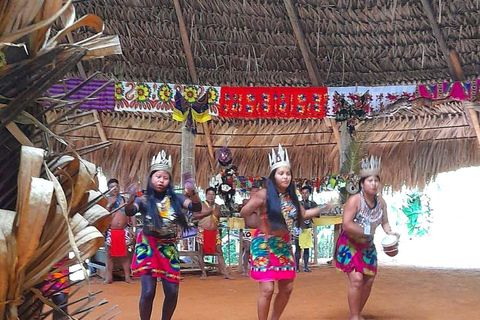 Panama City: Emberá Village & Chagres River Canoe Tour