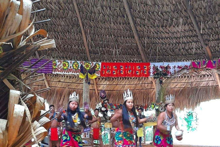 Panama City: Emberá Village & Chagres River Canoe Tour
