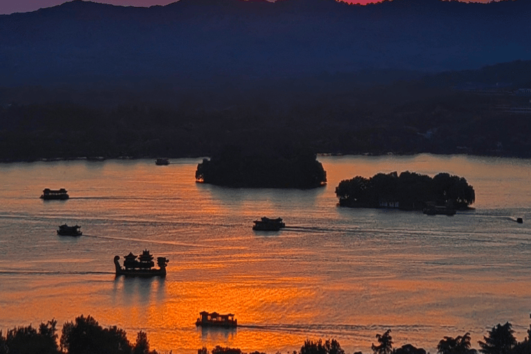 Enjoy Hangzhou Like Lords: West Lake’s Boat, Tea, Painting