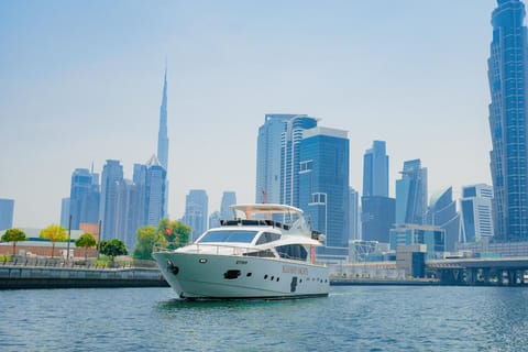 Dubai Water Canal Yacht Cruise with Drinks & Iconic Views