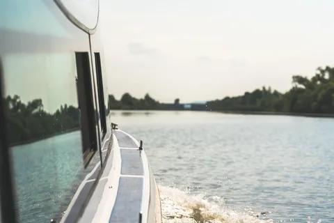 Oświęcim: Vistula River Cruise with Captain Pilecki Story