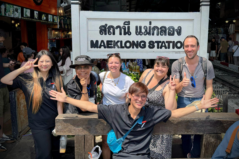 Bangkok: experiencia en el mercado flotante y el mercado del ferrocarrilServicio de recogida del hotel (ida)