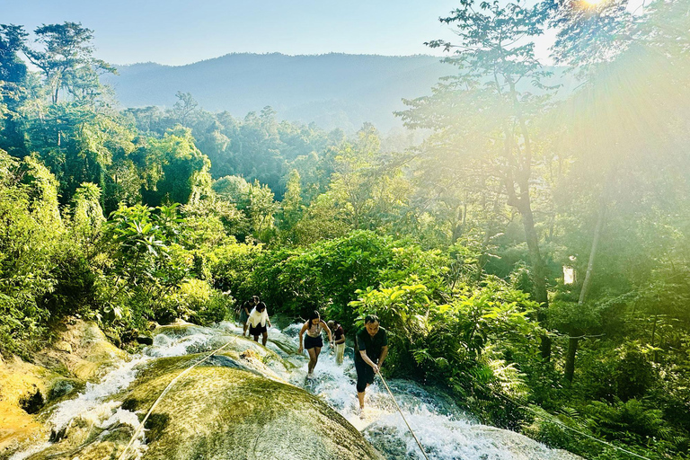 清迈：粘粘瀑布、全地形车和滑索一日旅行清迈：黏黏瀑布、全地形车和滑索一日旅行