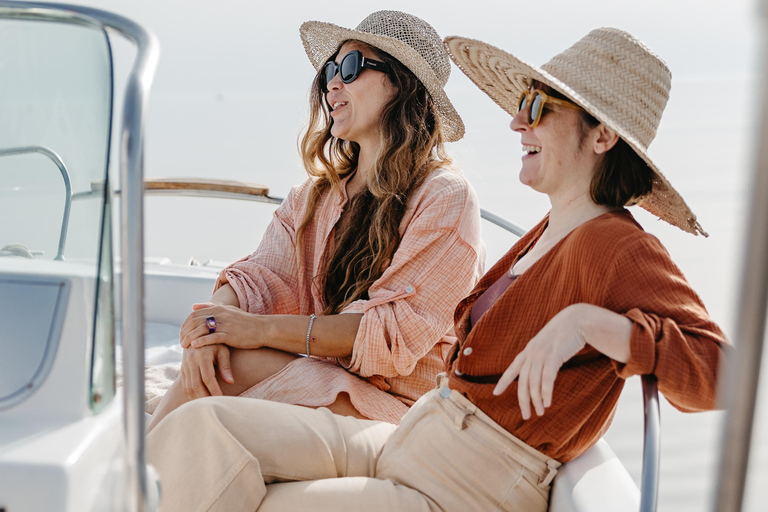 Menorca: Private Boat Trip with a Local Skipper Menorca: Private boat trip with a local skipper (6 H)