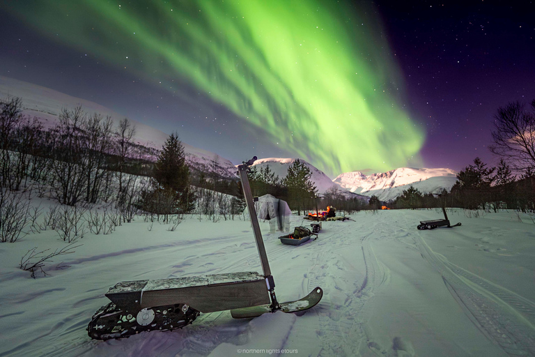 Tromsø: Electric Snow Scooter Ride and Northern Lights Hunt