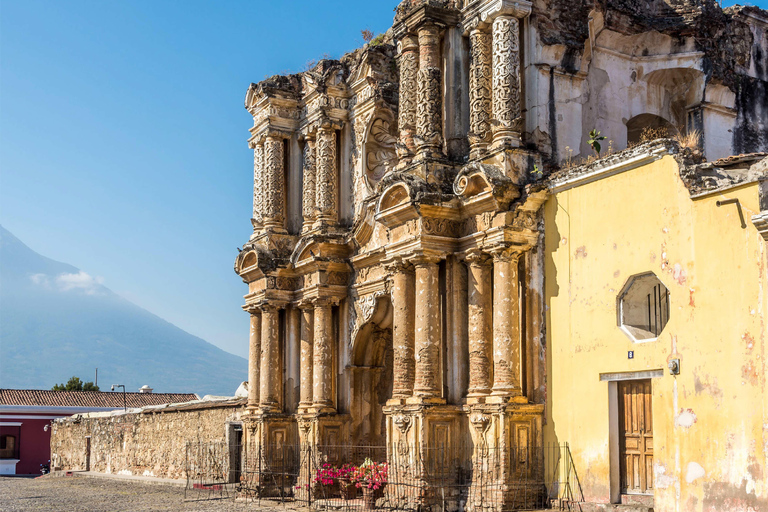 Guatemala-Stadt: Gemeinsame Hin- und Rückfahrt nach Antigua - am selben TagGuatemala-Stadt nach Antigua (Endet in La Aurora Airport)