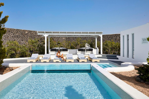 Santorini: Departure Day Spa Package Wine/Fruits/Pool Access 90-min Couples Massage in S. P. Presidential Suites Akrotiri