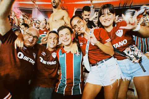 Mecz piłki nożnej Fluminense na Maracanã z lokalnymi gospodarzami